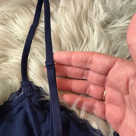 Victoria’s secret Pink bralette - Picture 6 of 8